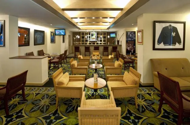 Hotel Quality Real Aeropuerto Santo Domingo lobby bar